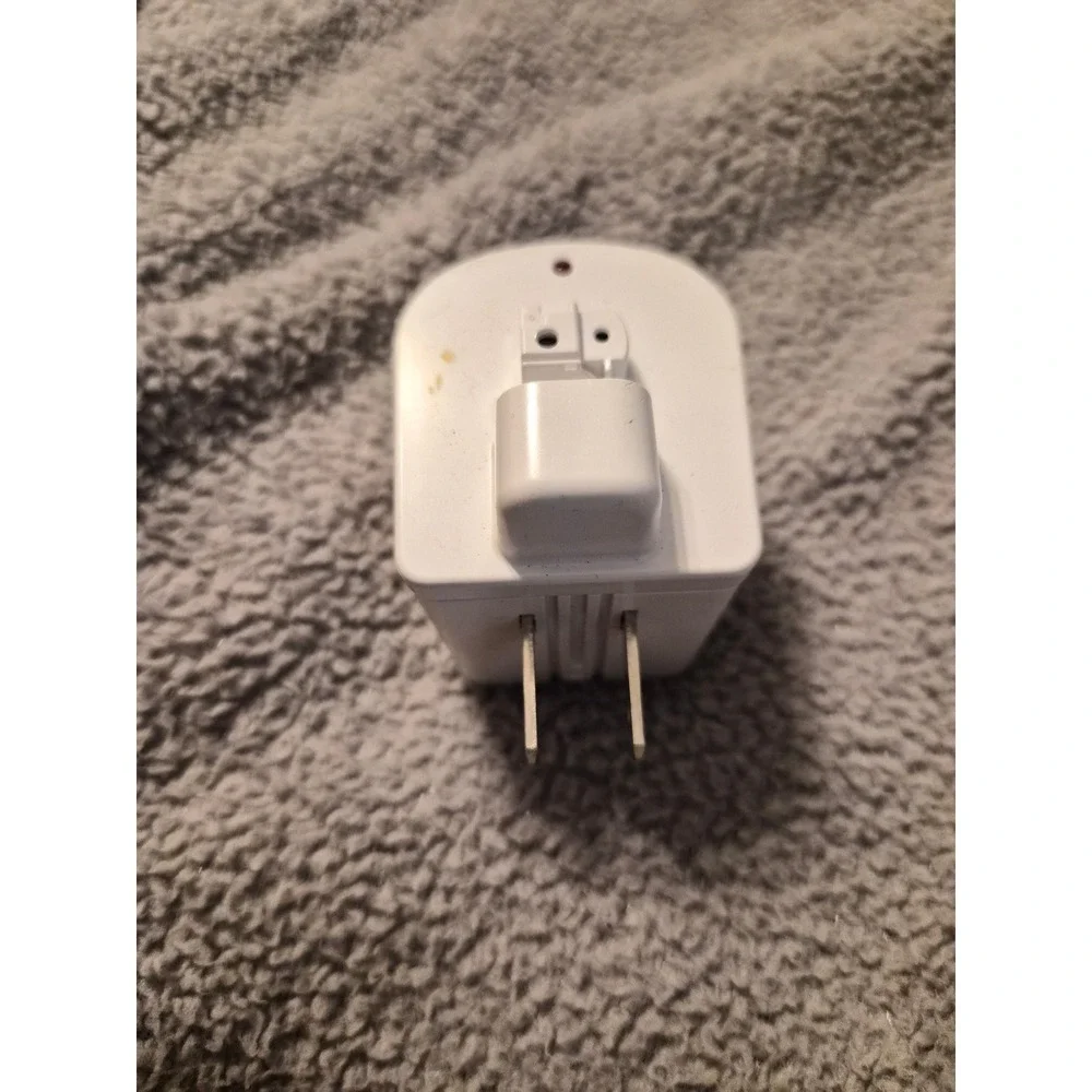 Panasonic RE6-71 Shaver Adaptor Wall Charger Power Supply 1.2V 70mA White